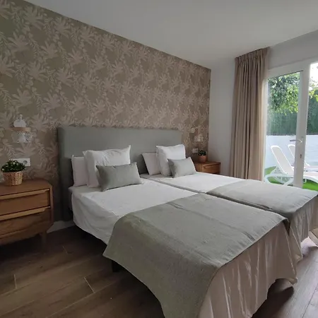 Con Jardin Privado Junto Al Yumbo 普拉亚戴尔雷安格莱斯