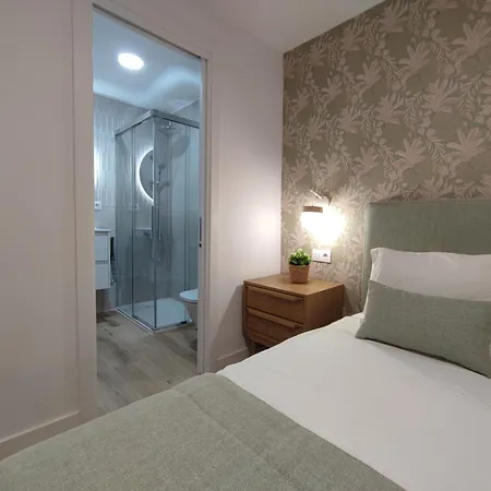 Con Jardin Privado Junto Al Yumbo Appartement