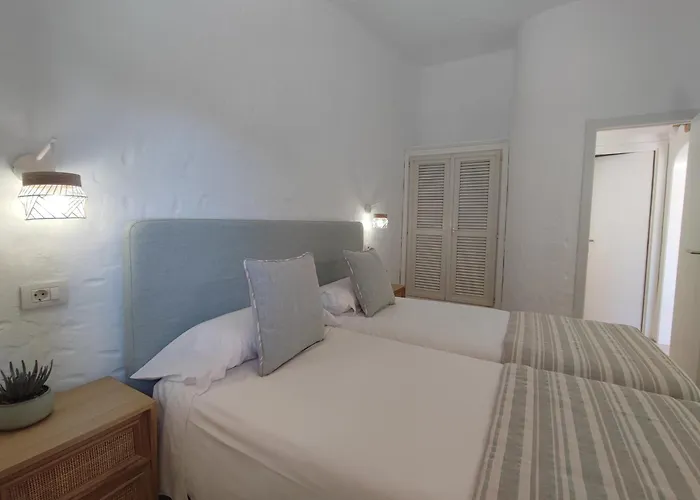 Con Jardin Privado Junto Al Yumbo * Playa del Inglés