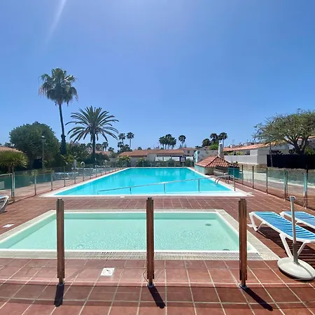 Con Jardin Privado Junto Al Yumbo * Playa del Inglés