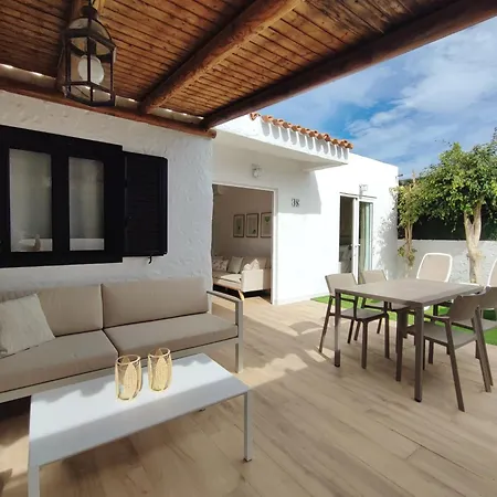 Con Jardin Privado Junto Al Yumbo * Playa del Inglés